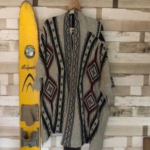 debut Poncho w/ sleeves